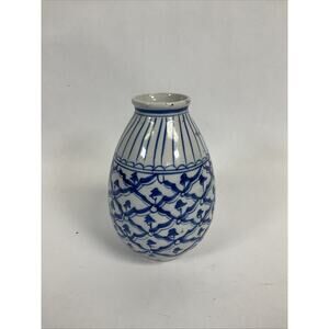 Vintage Cobalt Blue and White Vase With Flowers With Swirls Diamonds 5-1/2"H